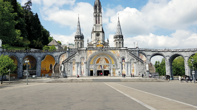 Lourdes, a cidade do Santuário de Nossa Senhora de Lourdes-França - Jornal  ARua