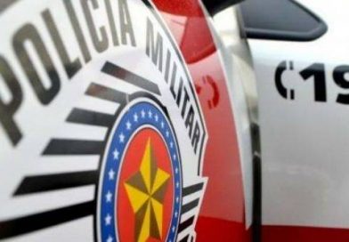 Polícia prende suspeito por tráfico em Carapicuíba e apreende drogas em Vargem Grande Paulista Polícia prende suspeito por tráfico em Carapicuíba e apreende drogas em Vargem Grande Paulista