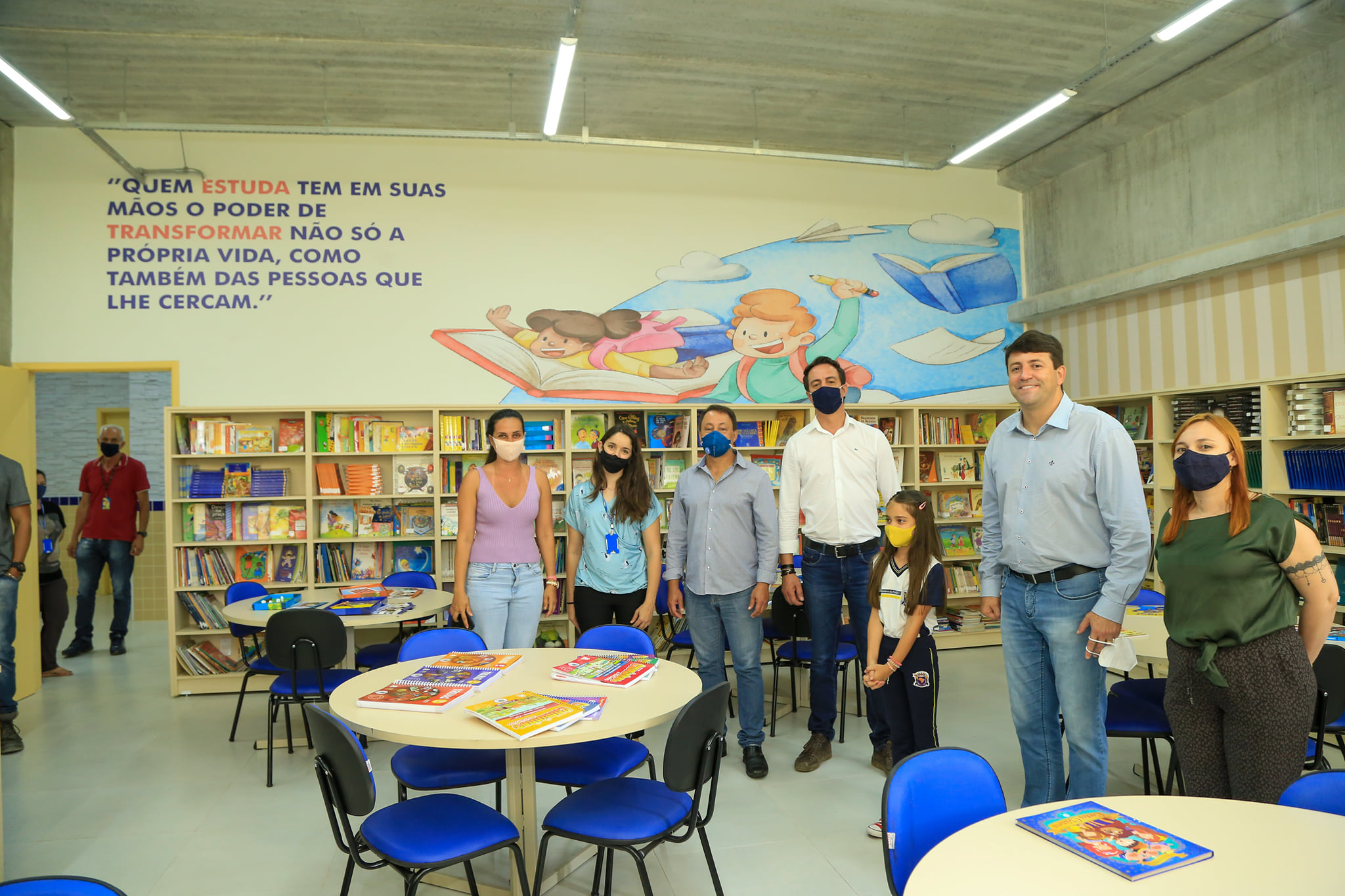Prefeito Elvis Cezar faz a entrega de mais duas escolas em Santana de ...