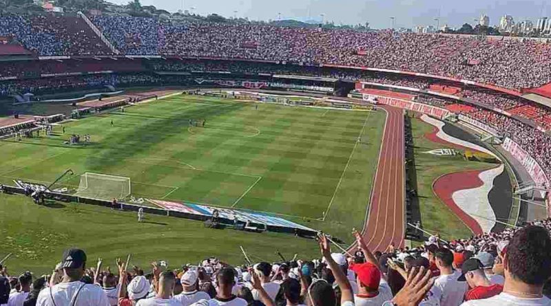 Governo de SP libera 100% do público em jogos de futebol nos