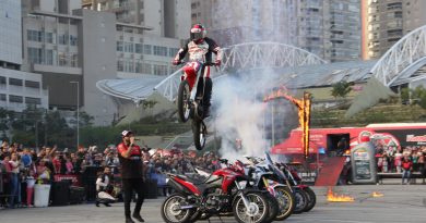 Domingo agitado com Zumbalada e show de motos em Barueri