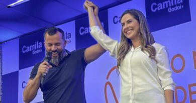 Camila Godói, reafirma que é Pré-Candidata a Prefeita de Itapevi em coletiva de imprensa
