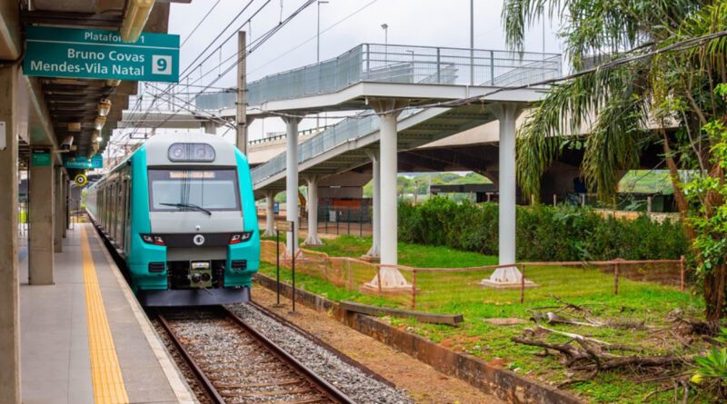 Linhas 8 e 9 de trens metropolitanos passam a disponibilizar internet gratuita em 41 estações