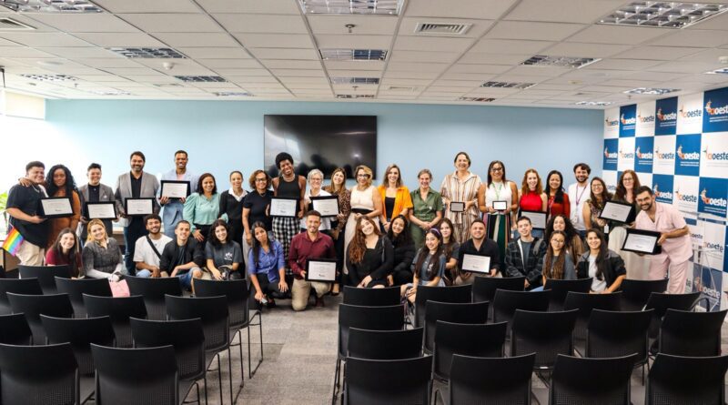 CIOESTE realiza encontro do GT de Diversidade e homenageia personalidades que se destacaram na pauta LGBTQIAPN+ em 2025 CIOESTE realiza encontro do GT de Diversidade e homenageia personalidades que se destacaram na pauta LGBTQIAPN+ em 2025