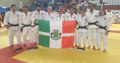 Osasquenses conquistam novas faixas pretas no exame de graduação da FPJ Osasquenses conquistam novas faixas pretas no exame de graduação da FPJ