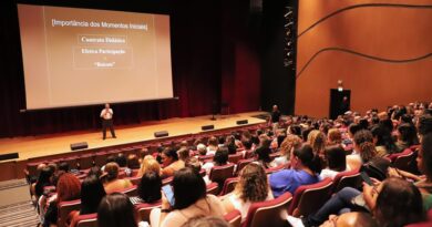 Profissionais da Educação de Barueri participam de jornada pedagógica antes do início do ano letivo