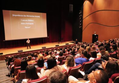 Profissionais da Educação de Barueri participam de jornada pedagógica antes do início do ano letivo