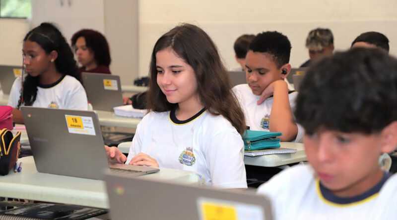 Volta às aulas em Barueri reúne mais de 62 mil alunos na rede municipal Volta às aulas em Barueri reúne mais de 62 mil alunos na rede municipal