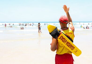 Bombeiros resgatam 348 vítimas de afogamento no Carnaval no litoral de SP Bombeiros resgatam 348 vítimas de afogamento no Carnaval no litoral de SP
