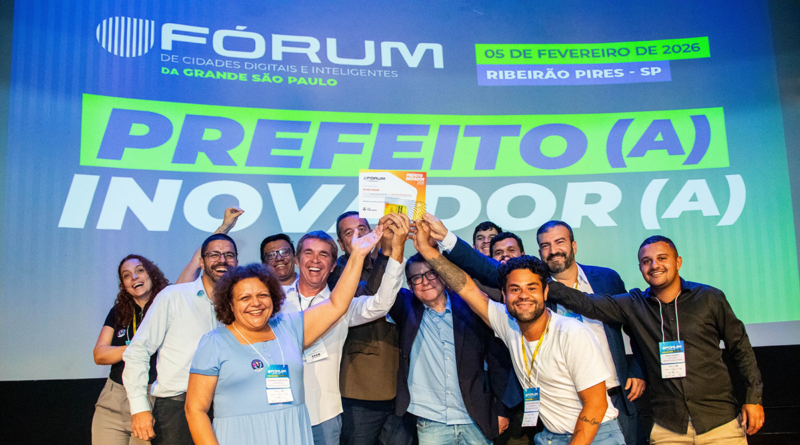 Santana de Parnaíba se destaca em Fórum de Cidades Digitais e conquista Prêmio Prefeito Inovador
