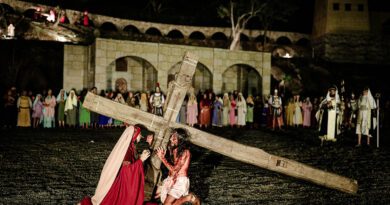 Drama da Paixão acontece de 2 a 4 de abril em Santana de Parnaíba com tema Moisés e os Dez Mandamentos Drama da Paixão acontece de 2 a 4 de abril em Santana de Parnaíba com tema Moisés e os Dez Mandamentos