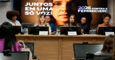Sessão solene em Osasco debate combate ao feminicídio e destaca papel da educação