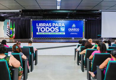 Osasco realiza aula inaugural e formatura do projeto Libras para Todos Osasco realiza aula inaugural e formatura do projeto Libras para Todos