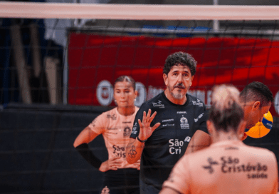 Osasco enfrenta Praia Clube em duelo direto pelo G-3 da Superliga Feminina