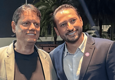 Vinholi se filia ao Republicanos de Tarcísio e mira uma cadeira no Congresso Nacional Vinholi se filia ao Republicanos de Tarcísio e mira uma cadeira no Congresso Nacional