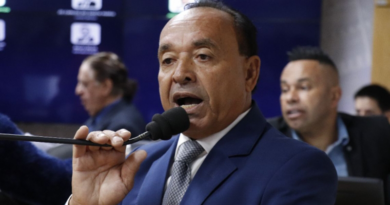Zé Carlos Santa Maria assume cadeira na Câmara de Osasco por 31 dias Zé Carlos Santa Maria assume cadeira na Câmara de Osasco por 31 dias