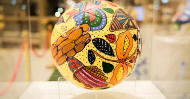 Exposição Ball Art transforma bolas de futebol em obras de arte no Iguatemi Alphaville