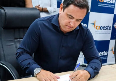 Pirapora do Bom Jesus recebe assinatura de cooperação para estudo sobre poluição na Bacia do Alto Tietê