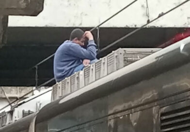 Homem sobe no teto de trem da Linha 8-Diamante e mobiliza equipes na estação General Miguel Costa