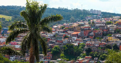 Cotia mapeia áreas de risco e prepara plano para prevenir enchentes e deslizamentos