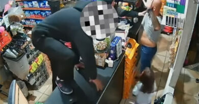 Procurado por roubo é capturado pela Polícia Militar durante operação em Osasco Procurado por roubo é capturado pela Polícia Militar durante operação em Osasco