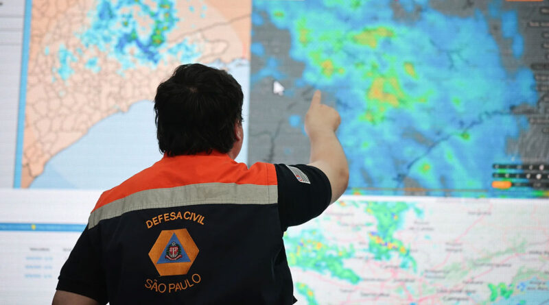 Defesa Civil de SP alerta para baixa umidade no feriado de 9 de Julho e mudança no tempo no fim de semana Defesa Civil de SP alerta para baixa umidade no feriado de 9 de Julho e mudança no tempo no fim de semana