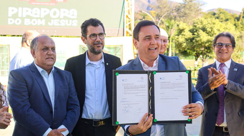 Prefeito Gregorio Maglio assina Termo com governo federal que prevê projeto piloto do Novo PAC para despoluição do Rio Tietê