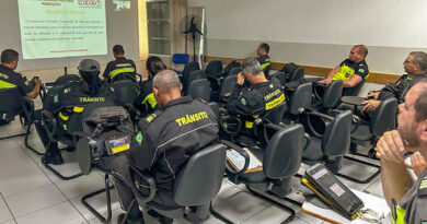 Barueri capacita 50 agentes de trânsito para reforçar a segurança viária Barueri capacita 50 agentes de trânsito para reforçar a segurança viária