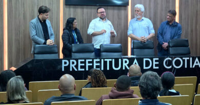 Prefeito Welington Formiga firma parceria para ampliar aulas gratuitas de vôlei Prefeito Welington Formiga firma parceria para ampliar aulas gratuitas de vôlei