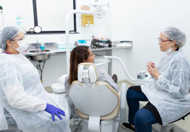 Julho Neon Barueri reforça prevenção e diagnóstico precoce do câncer de boca