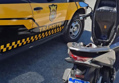 Semurb recupera moto furtada com placa clonada no Jardim Califórnia, em Barueri