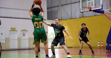 Campeonato Amador de Basquete de Barueri tem rodada movimentada no CIE do Bairro dos Altos Campeonato Amador de Basquete de Barueri tem rodada movimentada no CIE do Bairro dos Altos