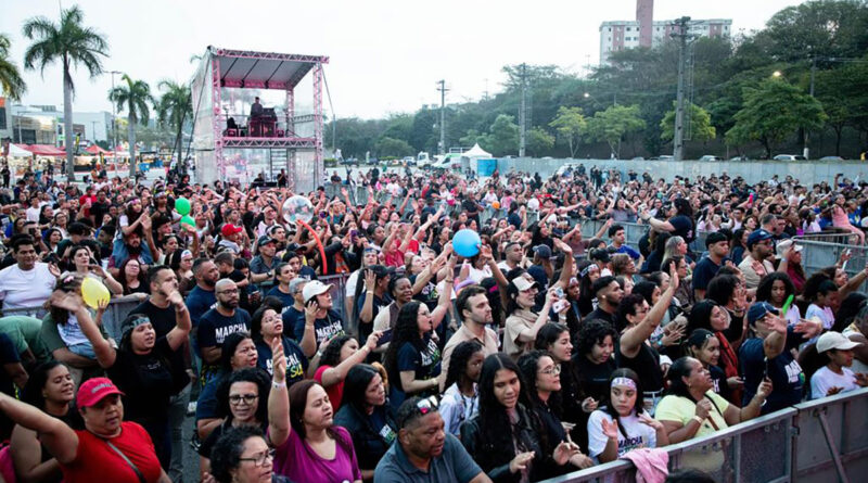 Celebra Barueri reúne milhares de pessoas em noite de música gospel e fé