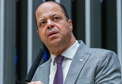 O que tem dentro do que você come? Projeto de Ribamar Silva quer rótulos mais claros e acessíveis para todos