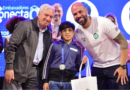 Programa Embaixadores Conecta OZ homenageia alunos e professores da rede municipal de ensino